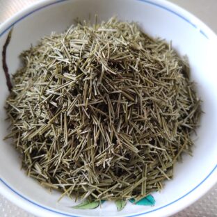松葉茶にも色々ある？煎茶風松葉茶の作り方と飲んだ感想は？