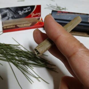 松葉煙草の作り方|非喫煙者が松葉タバコを作って吸ってみた体験記